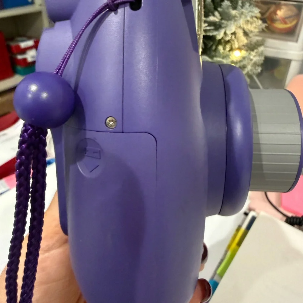 Fujifilm Instax Mini 8 in Vibrant Purple